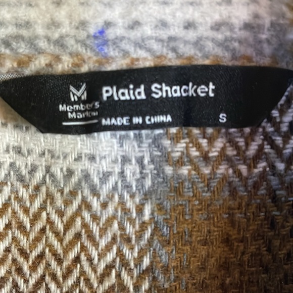 Plaid button up shirt - Picture 2 of 3